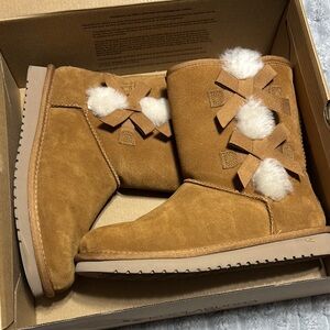 Cozy Tan Suede Boots with Bow Accents